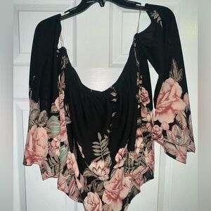 Daytrip Flower Off Shoulder blouse